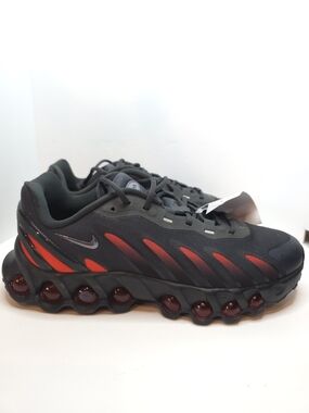 Nike Air Max Dn8 in the Black, Gym Red, and Anthracite 7Y/8.5W